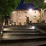 Alloggio per agriturismo Castello Di Baccaresca *
