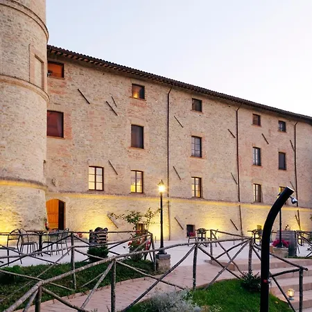 Фермерский дом Castello Di Baccaresca Branca