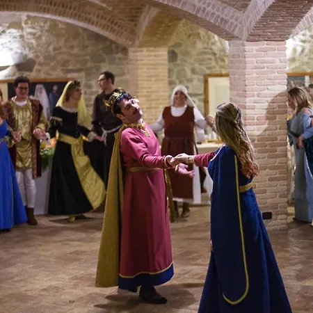 Фермерский дом Castello Di Baccaresca Branca