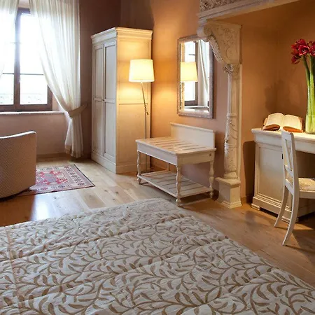 Castello Di Baccaresca Фермерский дом