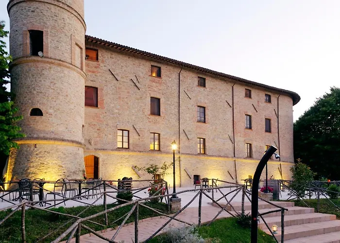 Фермерский дом Castello Di Baccaresca Branca