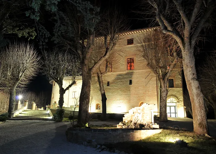 Фермерский дом Castello Di Baccaresca Branca