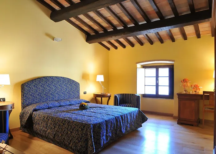 Фермерский дом Castello Di Baccaresca Branca