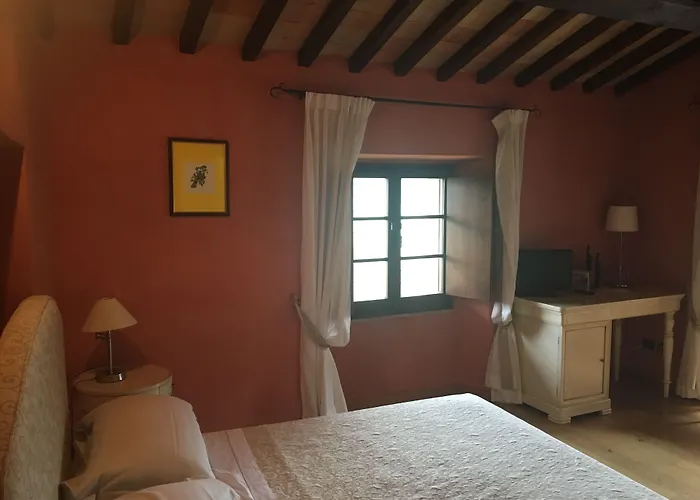 Castello Di Baccaresca Фермерский дом